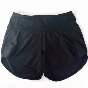 Lululemon Black Mid Rise Speed Up Shorts 2.5”
